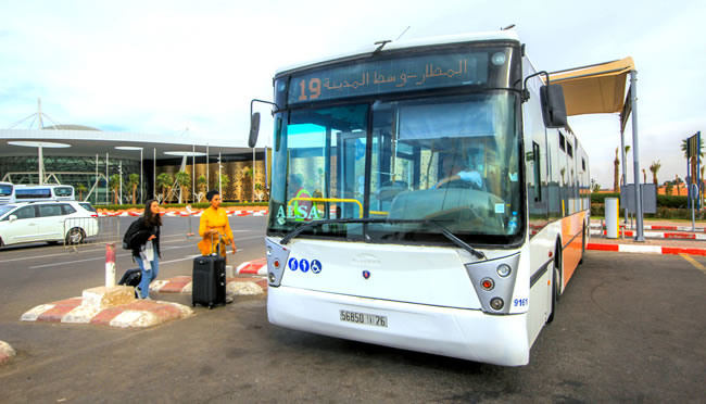 Ônibus no aeroporto de Marrakech