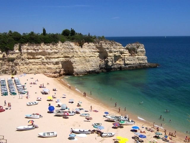 Praia de Armação de Pêra, Silves