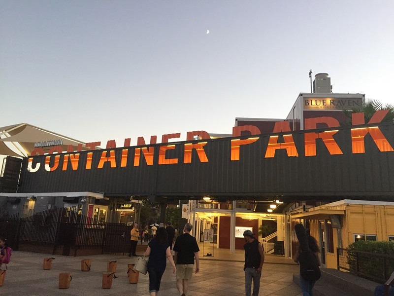 Fachada do Container Park em Las Vegas