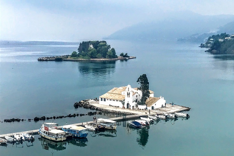 Mosteiro Pontikonissi em Corfu