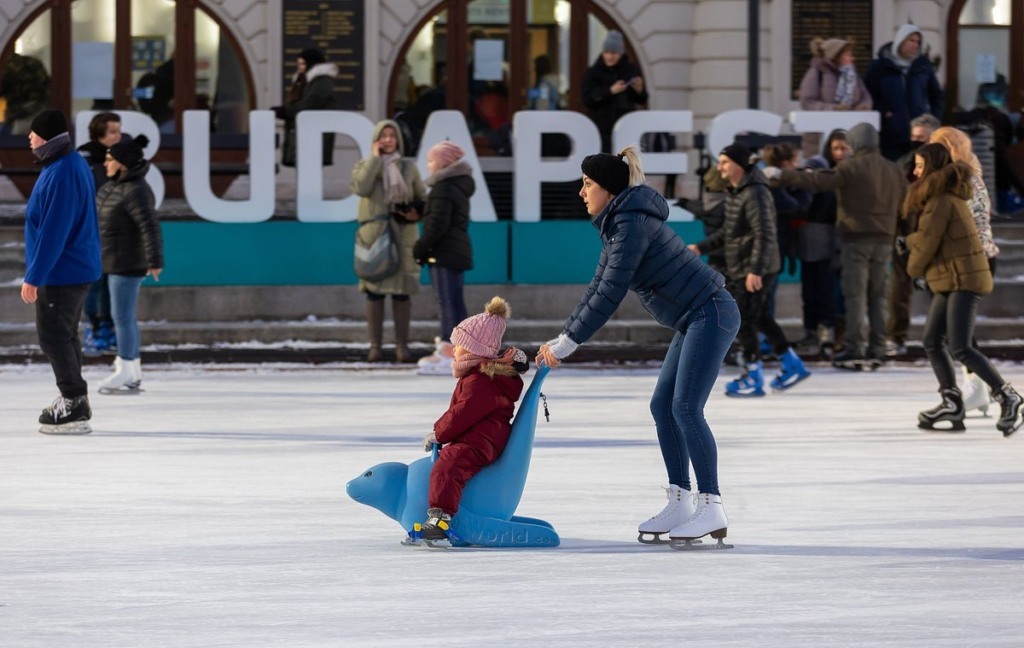 Patinação do gelo em Budapeste