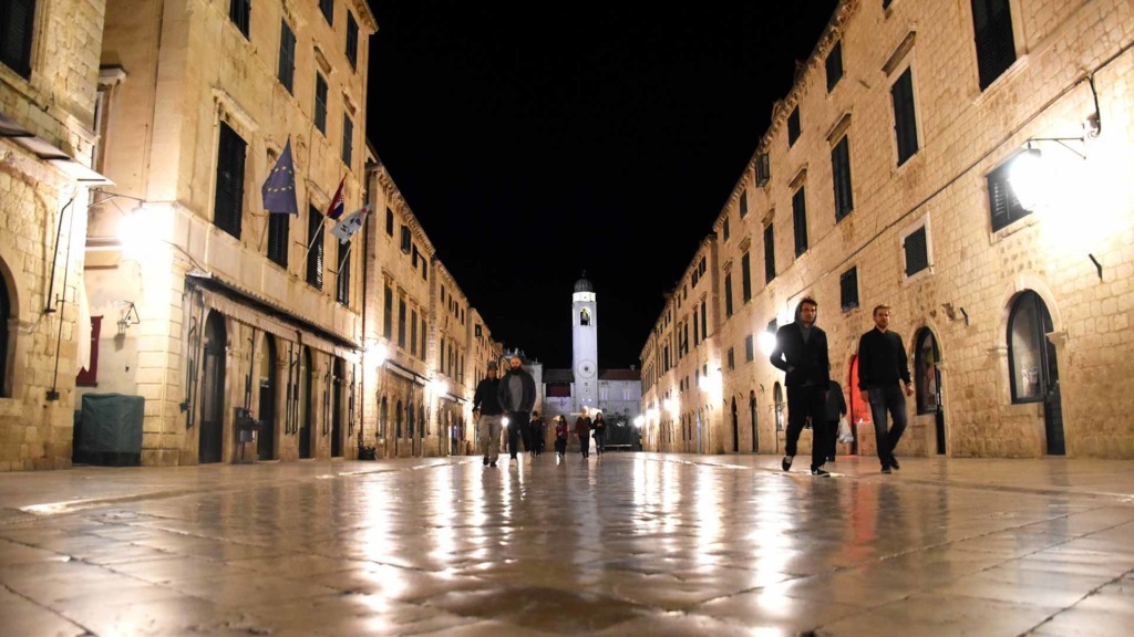 Dubrovnik à noite