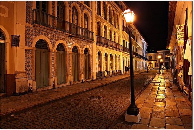Centro São Luís à noite