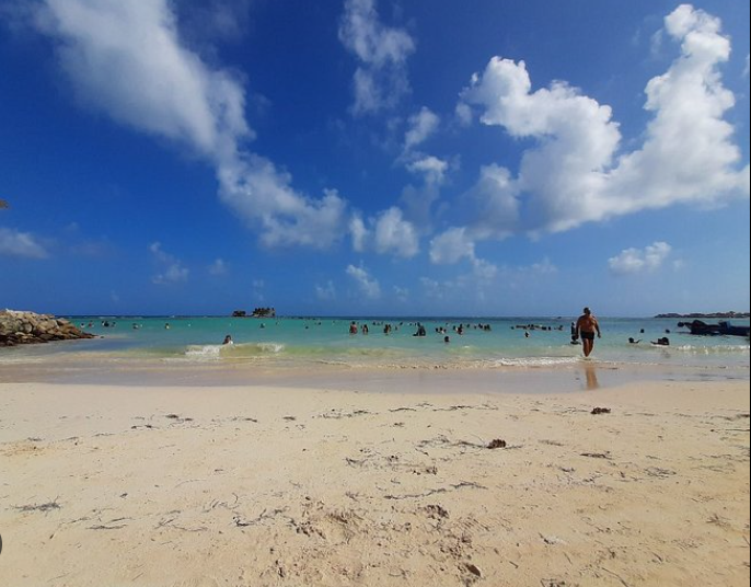 Rocky Cay Beach