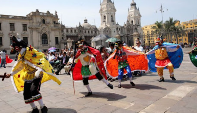 Festival Internacional de Danças Folclóricas em Lima