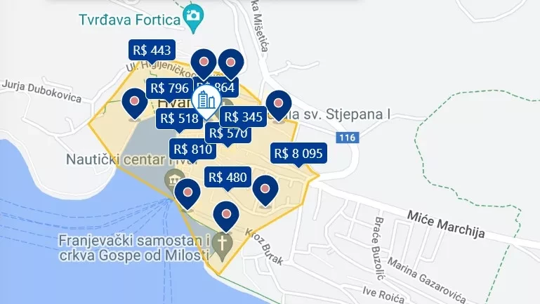 Mapa de hospedagens no centro de Hvar