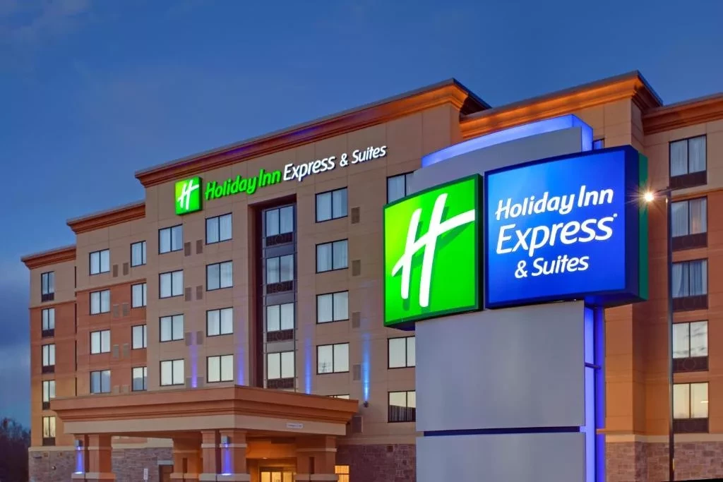 Fachada do Hotel Holiday Inn em Ottawa